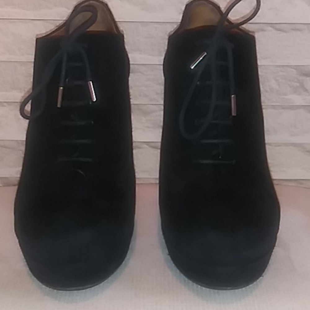 GUCCI Authentic Women's shoes. - Picture 2 of 9